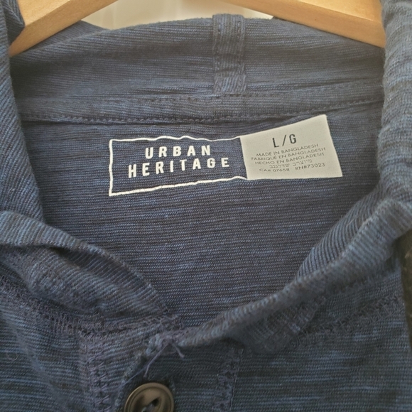 Urban Heritage  | Long Sleeve Shirt Hoodie - Picture 3 of 9